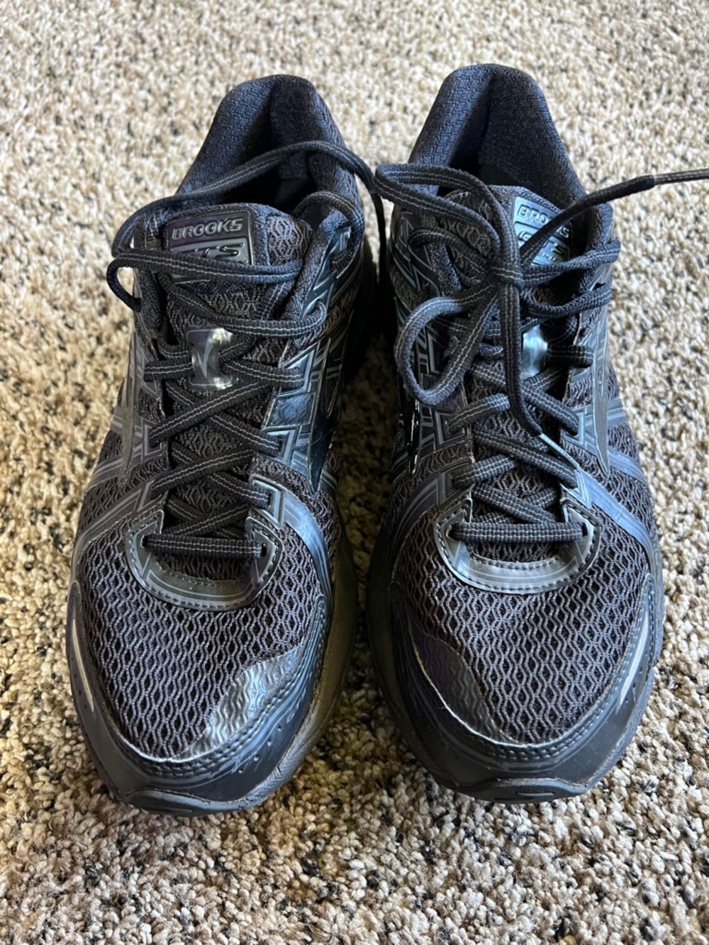 Brooks Men's Black Athletic Running Shoes